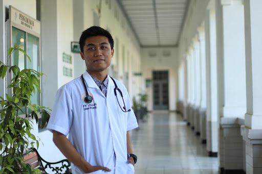 kedokteran-unair-foto-mahasiswa